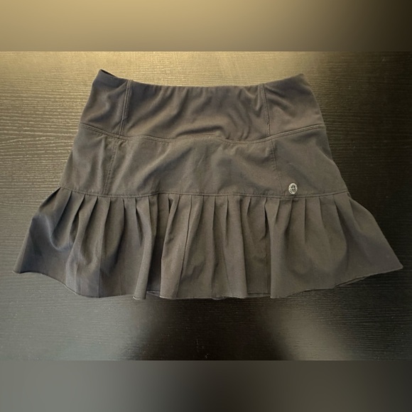 Mondetta Black Outdoor Skirt - Picture 2 of 8